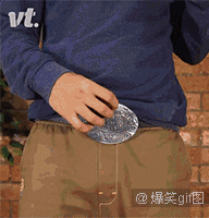 爆笑gif图:你和女朋友同居半年后的睡前对话,可以说很