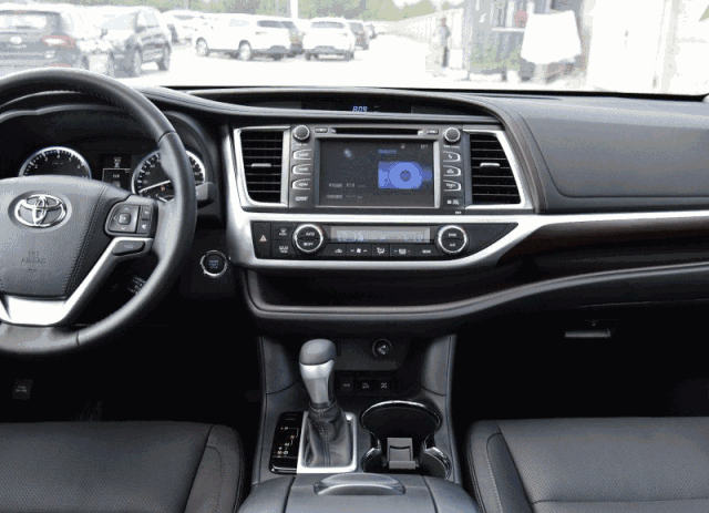 0升涡轮增压发动机, 其最大功率162kw(220ps)/4800-5600rpm 最大扭矩