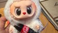 潘家园摊主自曝抢不到Labubu，进货竟要找黄牛加价！