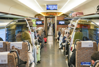 同车换乘+空铁联运，这趟环线高铁便捷加倍！