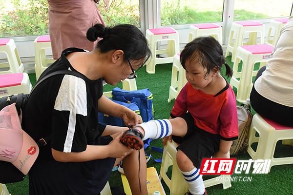 全国幼儿足球交流大会长沙开幕 36支幼儿足球