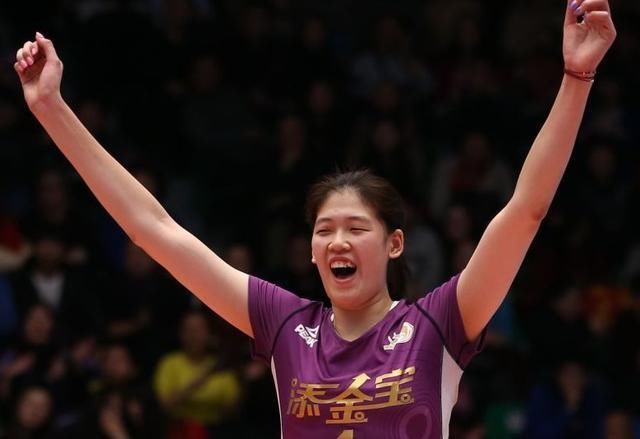 打满7场?女排决赛上海追平天津,球迷怒斥李盈