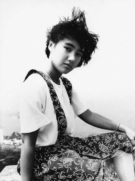 张国荣的红粉知己,混血美女22岁成名,30岁息影嫁同学过成这样!