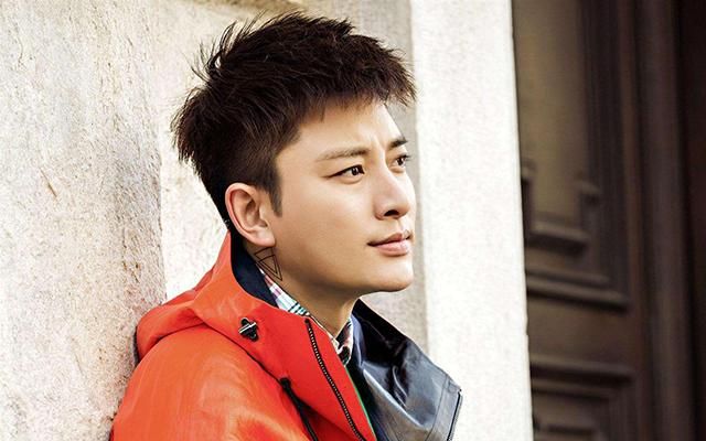 贾乃亮还是不肯原谅李小璐!摘下婚戒,开走豪车