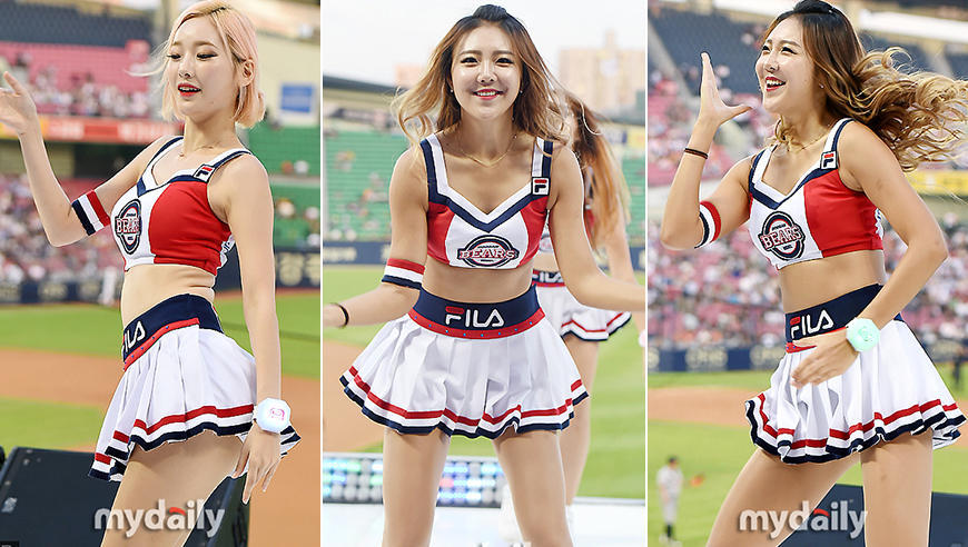 太可爱!韩职棒宝贝穿超短裙俏皮热舞 太可爱!韩职棒宝贝穿超短裙俏皮热舞