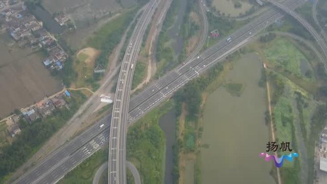 宁通高速:见证扬州第一条高速公路到“一环七射” 宁通高速:见证扬州第一条高速公路到“一环七射”