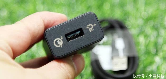 手机上,快充和闪充有什么区别?看完长知识了