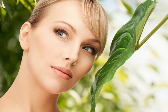 脸上起皮和白色碎屑 护肤小常识时刻谨记在心