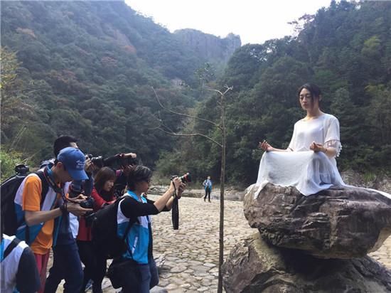 农村自媒体的现实和浮华,既可以带你致富,又能