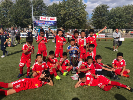 中国足球小将力压多特蒙德U10夺冠,会是国足