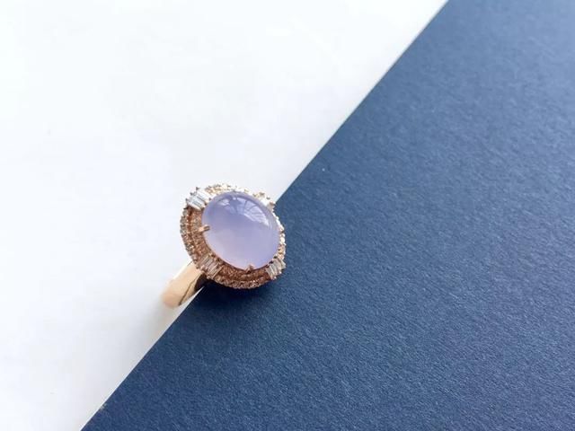 翡翠王老师:翡翠戒指戴在不同手指的意义是什