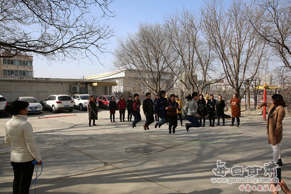 农行白银分行多彩活动庆祝三八妇女节