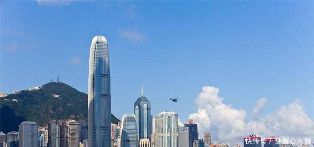 为什么英国97年归还了整个香港,而不是依照条