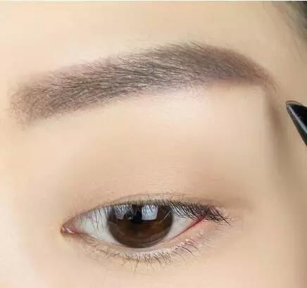 属于单眼皮\/内双女生的画眼妆教程,气质一点不