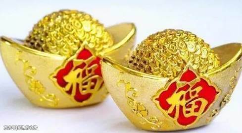 佛渡有缘人,这四个生肖下半年春光大好,佛光普