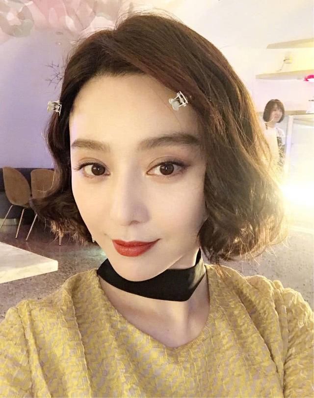 范冰冰央视广告镜头被剪光,又遭被姜文暗讽:没