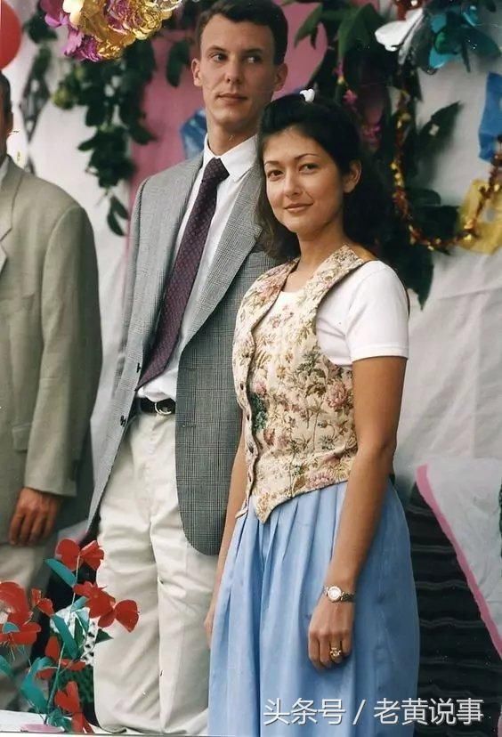 31岁嫁26岁王子,41岁离婚再嫁小鲜肉,人生比戴