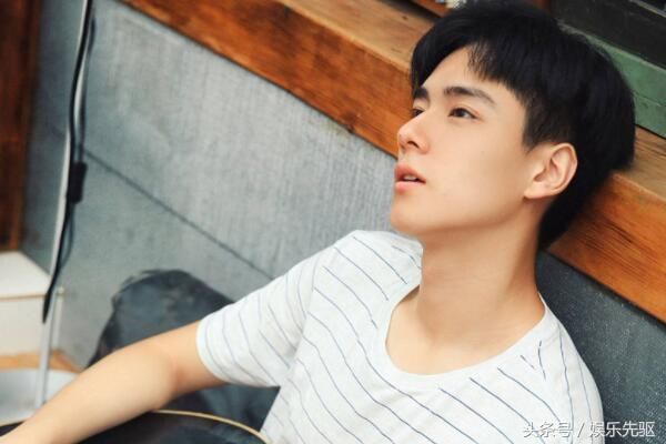 2018年网友公认最帅的十大男星,鹿晗张艺兴上