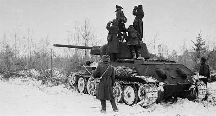 为何二战时德国兵力越打越少,苏联越打越多?这