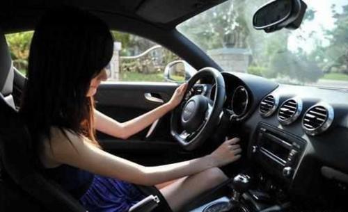 汽车打火需要踩离合吗?再说一遍:新手要牢记,不然既伤车还危险