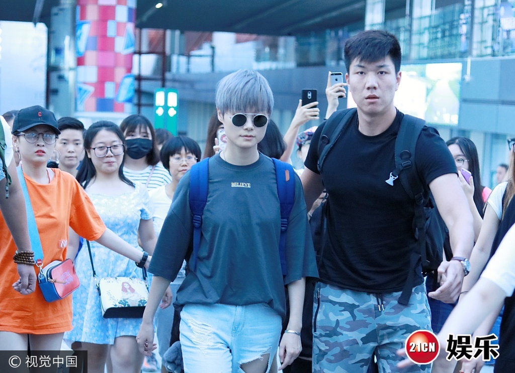 李宇春现身独宠