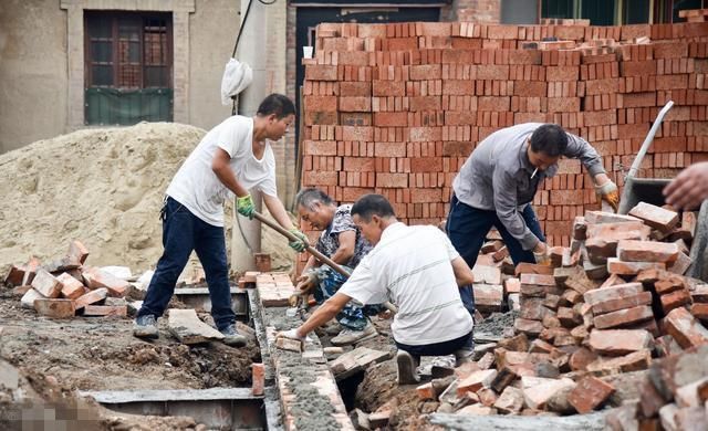 在2019年,农村不能再建房子,这是真的吗?