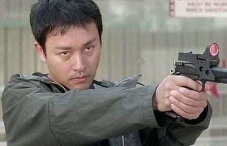 中国头号悍匪:枪杀35人,不忍心在母亲面前杀人