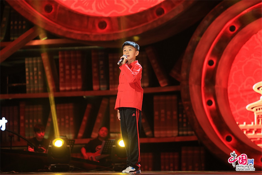 王泓翔获梅派大师李胜素点拨返场献唱《梦北京