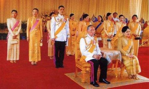 世界各国王室财富大比拼,泰国王室财富竟力压