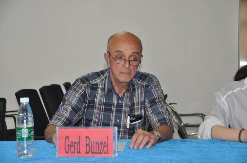 开封市中心医院邀请德国医学专家进行学术交流