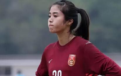 为何中国女足薪水与男足差距那么大?看马晓旭