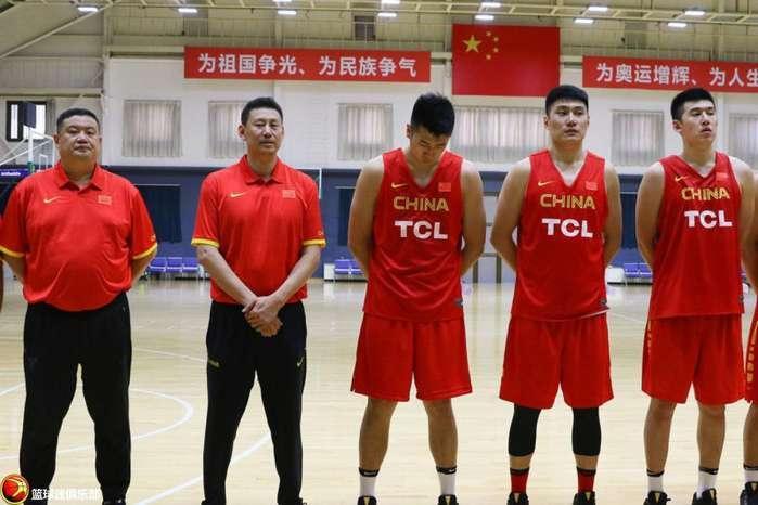 中国男篮分红蓝队为锻炼新人, 中国台北男篮搞