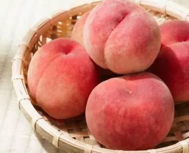 坐月子能吃桃子吗?不适宜产妇吃的三种水果