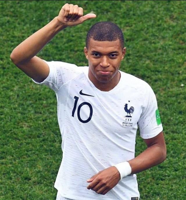 最新球员年薪排行,前十有5位中超球员 网友:中