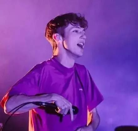 留了法式英伦男生发型,自拍好帅!