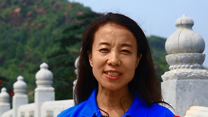 周敏牵手前吉山村 请听众进村游览体验 周敏牵手前吉山村 请听众进村游览体验