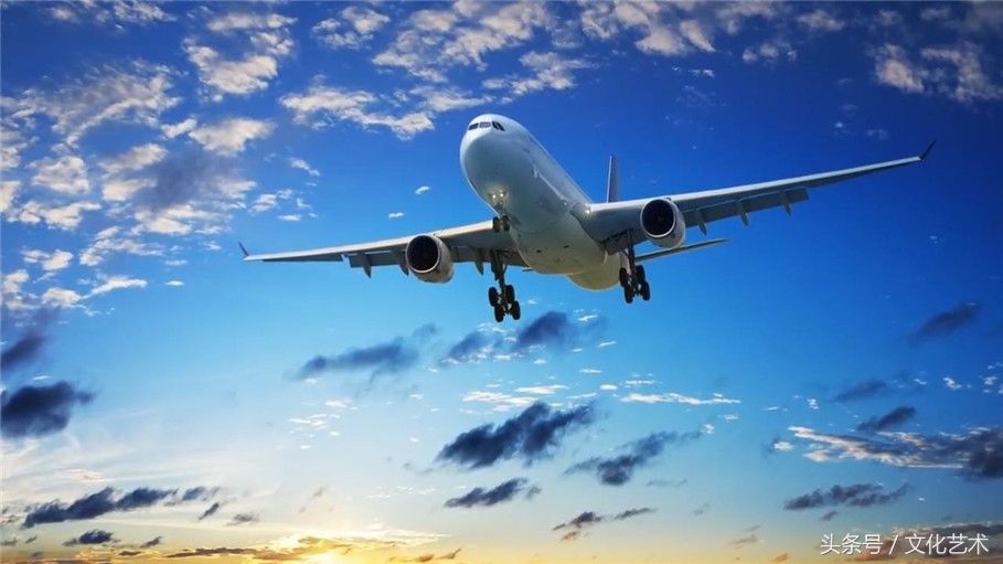 英国航空公司5390次航班正从伯明翰飞往西班