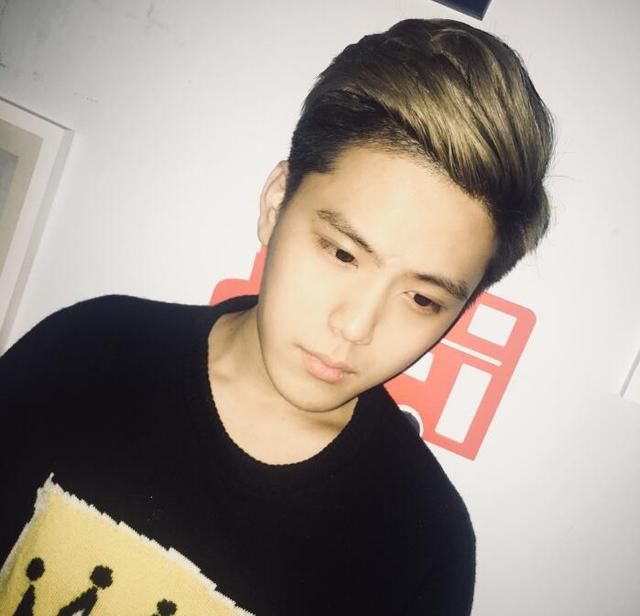 虎牙最帅主播可乐每天直播到猝死状态!