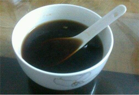 想要中药不苦,控制汤药口服时的温度,就可以轻松地减轻中药的苦味.