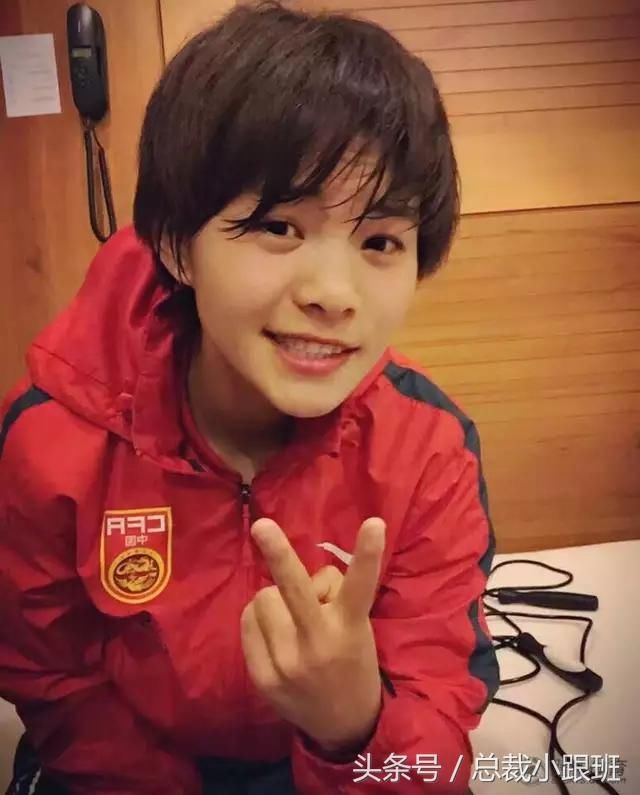 打脸男足!中国女足球星王霜加盟大巴黎