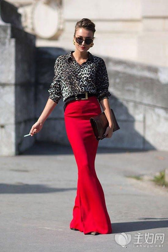 鱼尾裙配什么上衣好看 get鱼尾裙搭配技巧小性