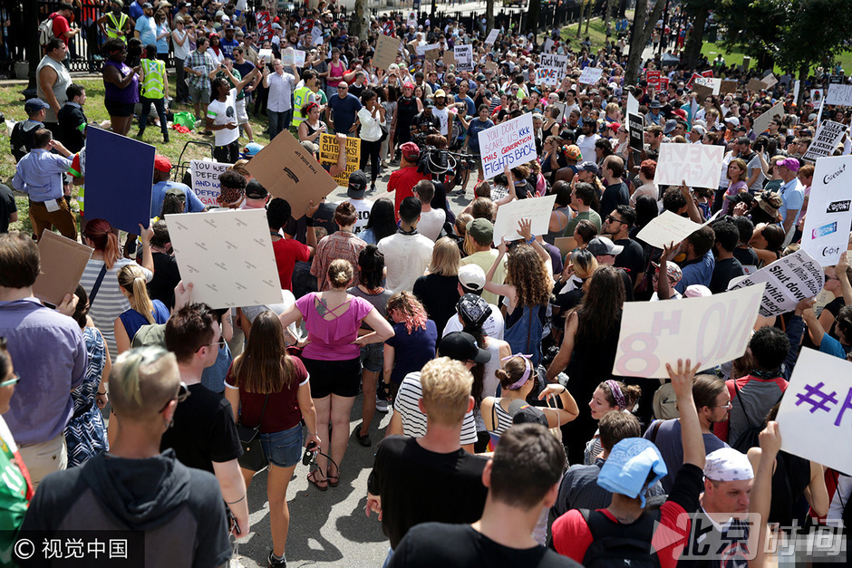 尽管如此，一些左翼组织仍然担心白人种族主义者可能会利用“自由演说集会”在波士顿挑起事端，因此组织人员在波士顿公园进行示威。但19日当天只有数十人到现场参加“自由演说集会”，人数大大低于预期。