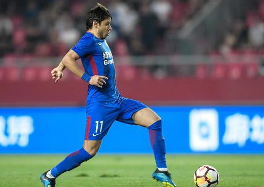 上海绿地申花客场惨败,申花球迷怒指3人为球队