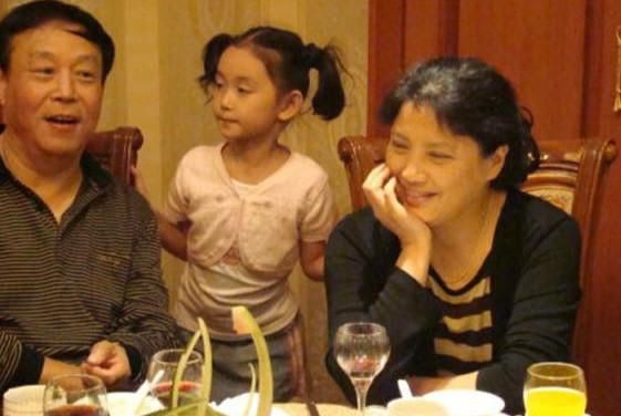 68岁崔新琴生活照带出多个大牌明星 王珞丹贾