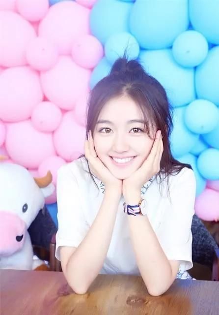 导演对赵丽颖评价?孙骁骁为何李响分手?何润