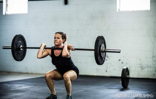 自重深蹲和负重深蹲的区别在哪,恐怕很多健身
