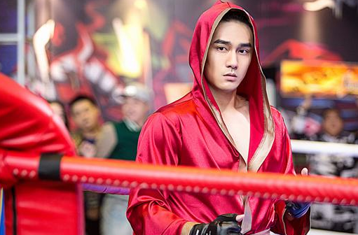 蒋劲夫拳击照秀健硕肌肉 比例完美让粉丝大打鸡血