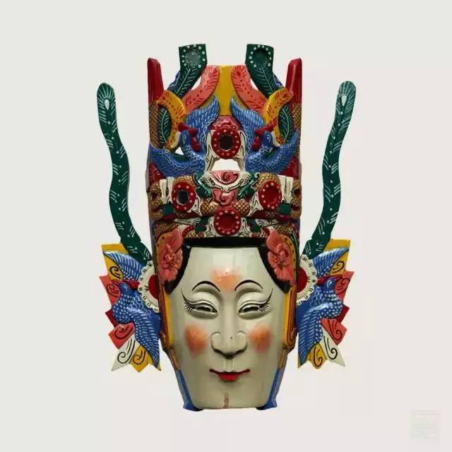 我们都不喜欢带着面具说话,唯独对这里的面具情有独钟