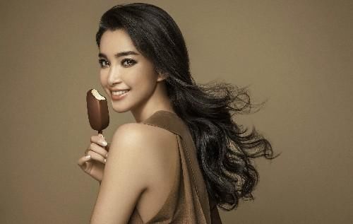 范冰冰一年收入_范冰冰2018收入(2)