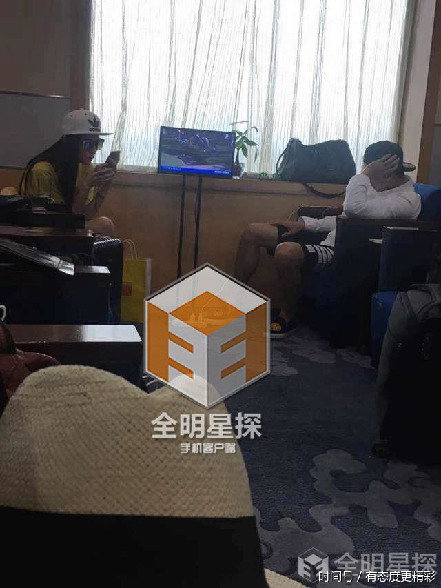 杨幂旗下演员张云龙王一菲爆出恋情,迪丽热巴